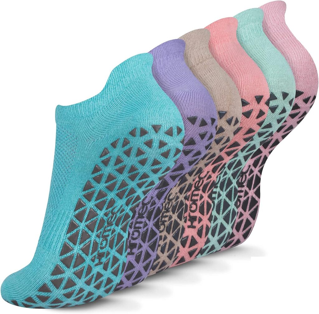 Non Slip Yoga Socks with Grips for Pilates, Ballet, Barre, Barefoot, Hospital Anti Skid Socks for Women and Men